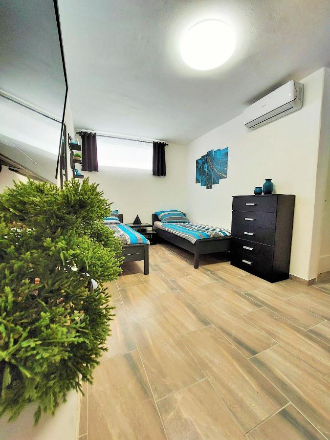 Apartments Maltasic Vir Exteriör bild